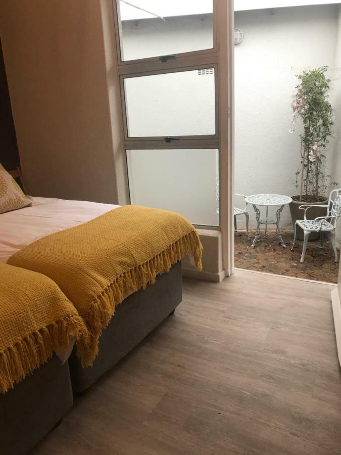 Olive Tree Private Rooms In Stellenbosch- No Load Shedding Dış mekan fotoğraf